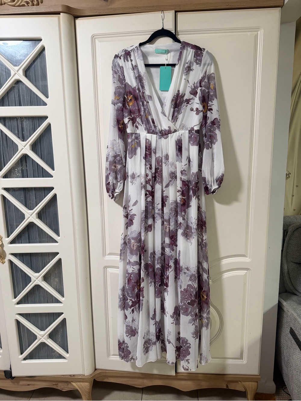 Floral V-Neck Long Sleeve Maxi Dress - White & Mauve